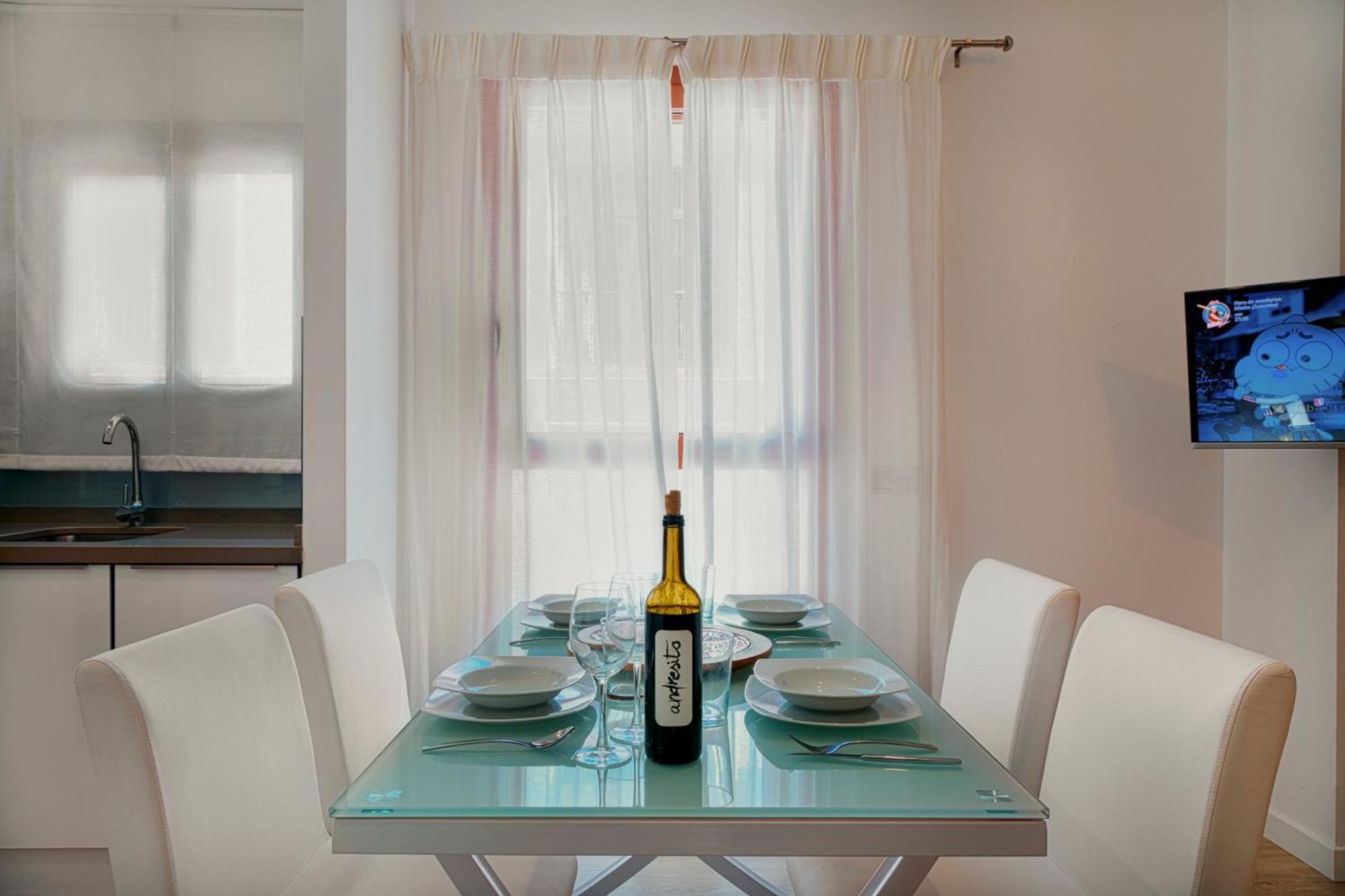 Caleta Homes - Apartamentos Pompidou Málaga Quarto foto